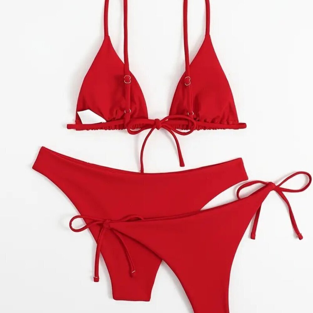3-Pieces Triangle Bikini (Color: Red) - Picture 2 of 5